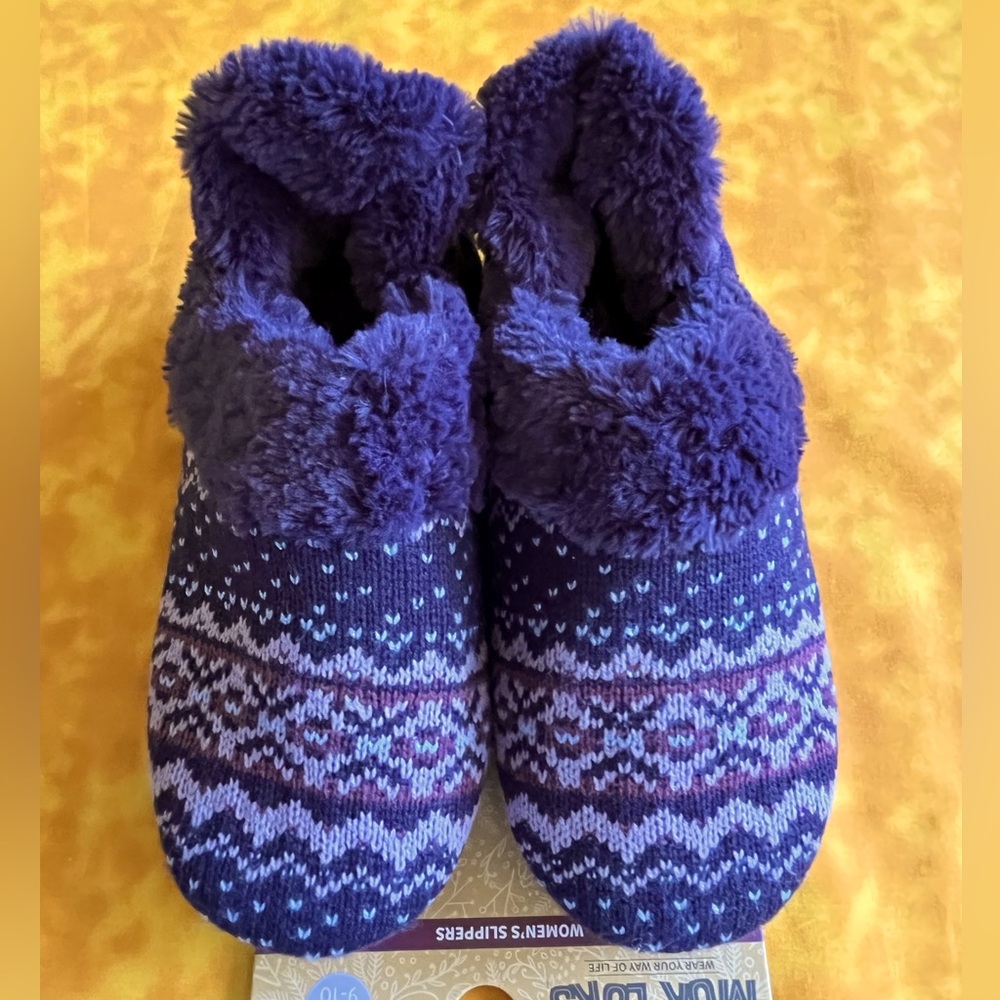 Muk Luks ~ Cozy Slippers